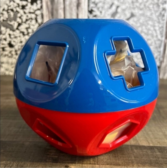 Tupperware Shape O Toy - Picture 1 of 2